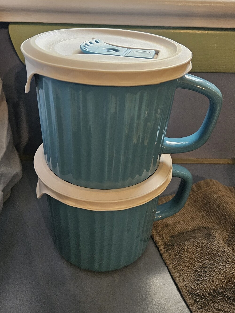 Set of 2 Corningware Teal Ceramic Mugs with White Lids